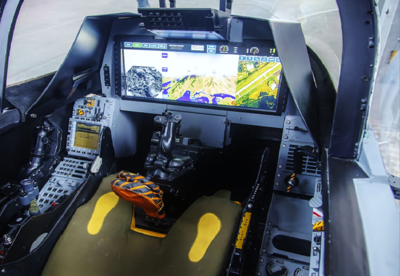 File:Saab Gripen NG cabina.png
