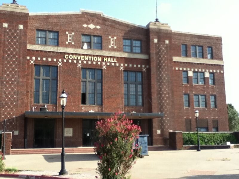 File:Convention Hall in Enid.jpg