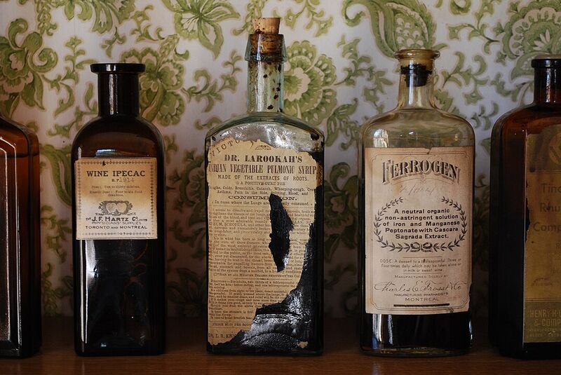 File:Apothecarybottles.jpg