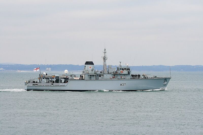 File:HMS Chiddingfold-09.jpg