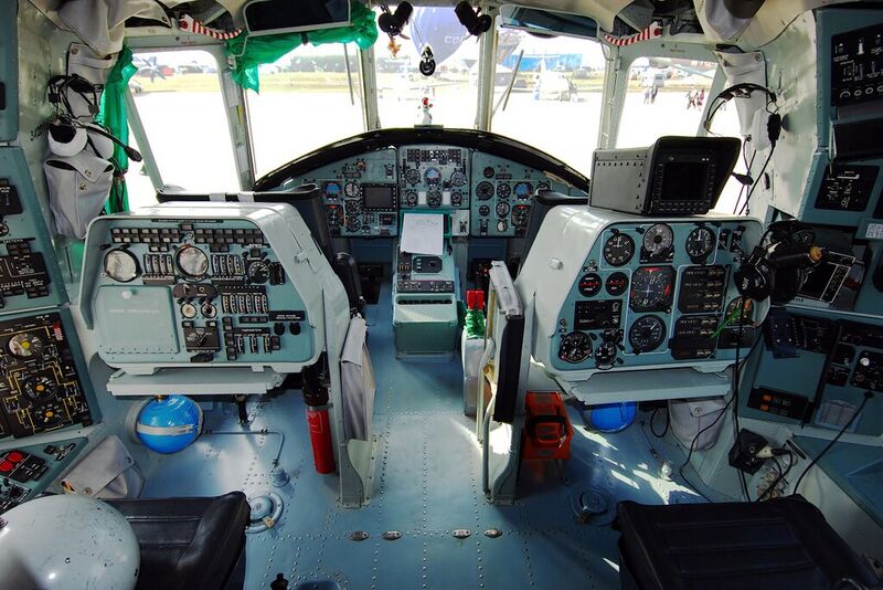 File:Cockpit of Mil Mi-26.jpeg