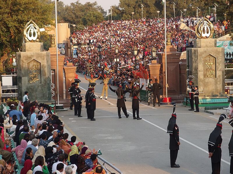 File:Wagah border ceremony2.jpg