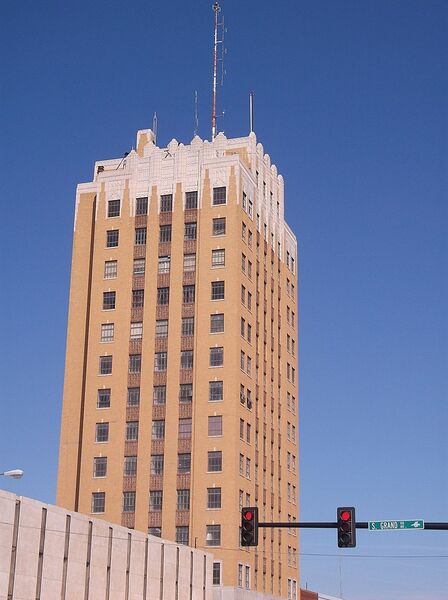 File:Broadway Tower in Enid, Oklahoma.jpg