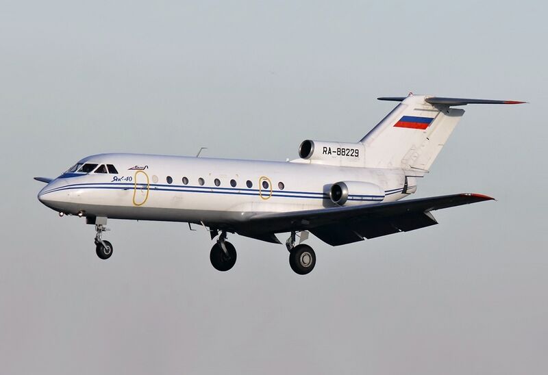 File:Barkol Yakovlev Yak-40 Dvurekov-1 (cropped).jpg