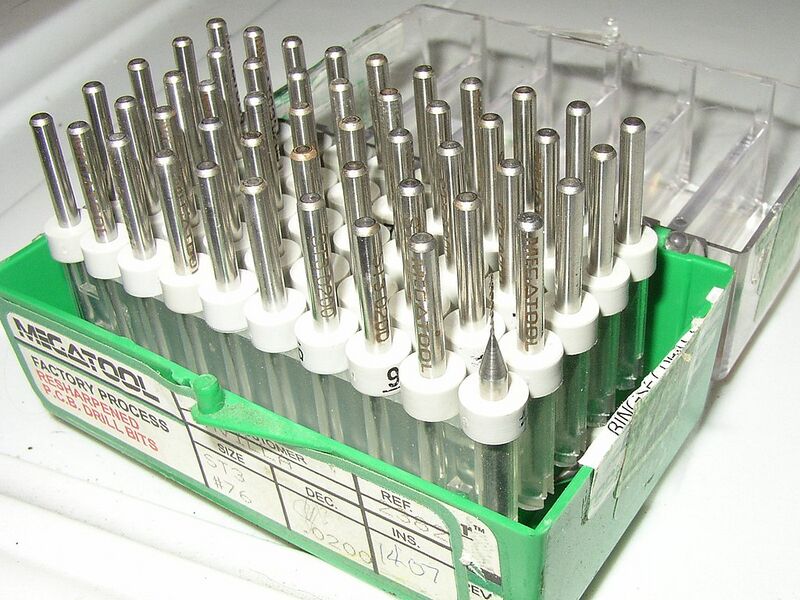 File:Box of 02in pcb bits.jpg