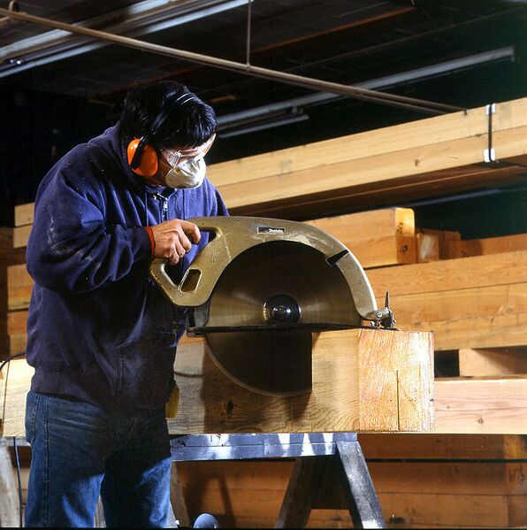File:Timber Framing Circular Saw.jpg