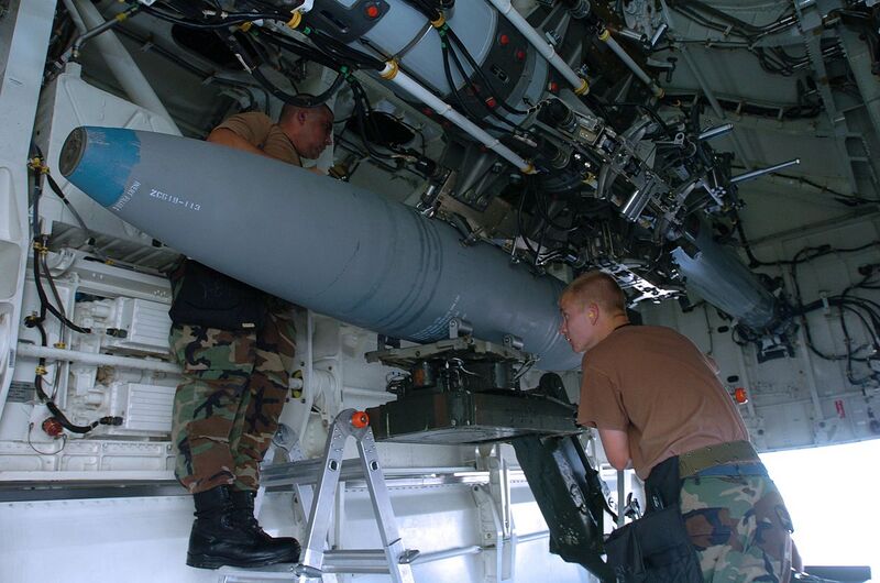 File:B-2 bomb bay 050411-F-1740G-005.jpg